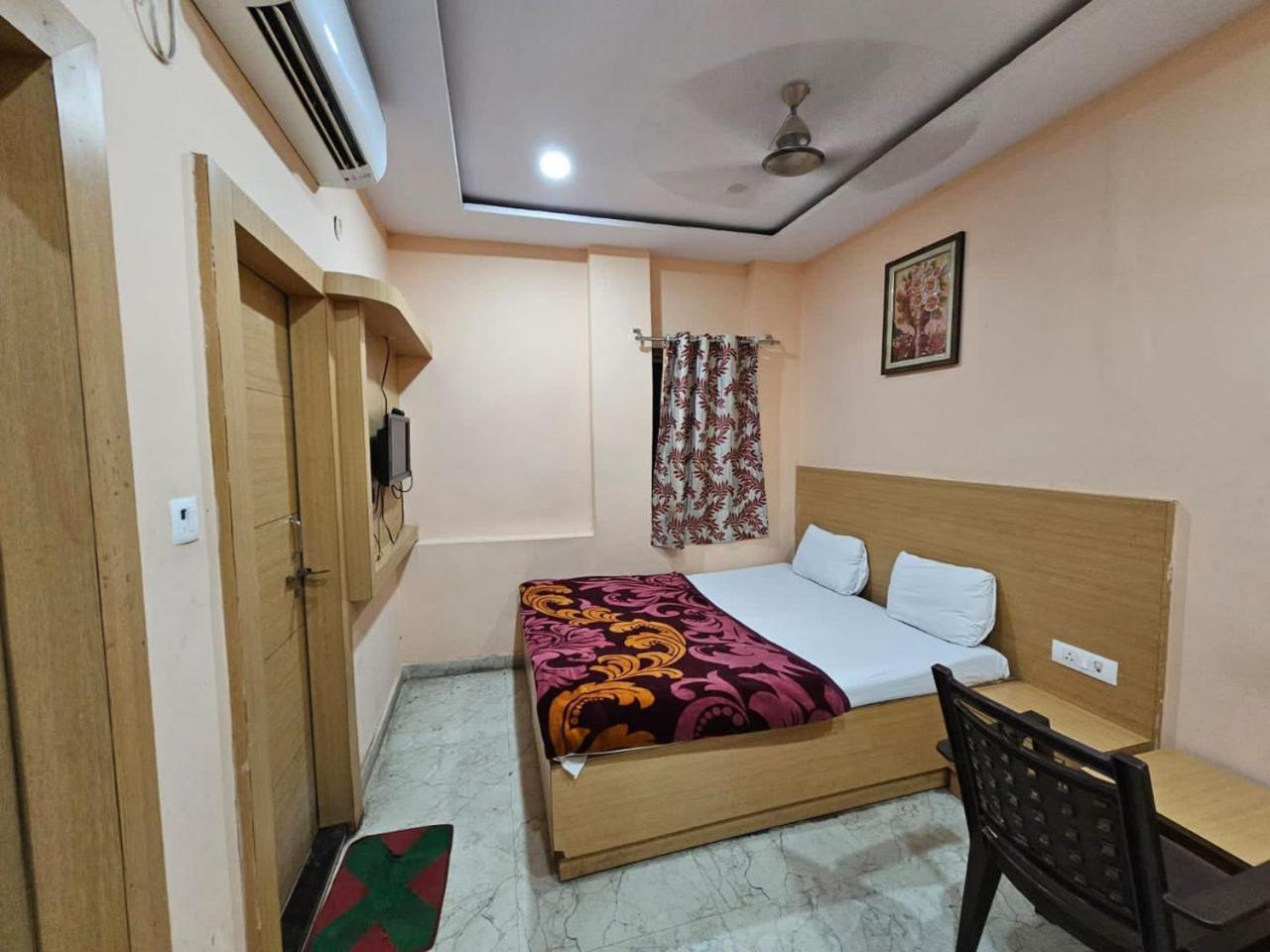 Hotel Aditya Inn Varanasi Eksteriør billede